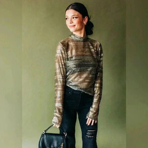 NWT Women’s Gold Sheer Mock-neck Med Button Closure Metallic Holiday Z57